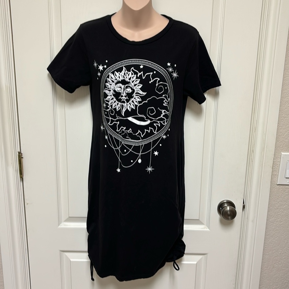 On Fire Women's T-Shirt Lounge Dress Black "SUN STARS" Double Sided Size Medium